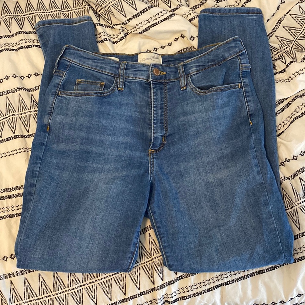 Universal Threads jeans. Size 29.